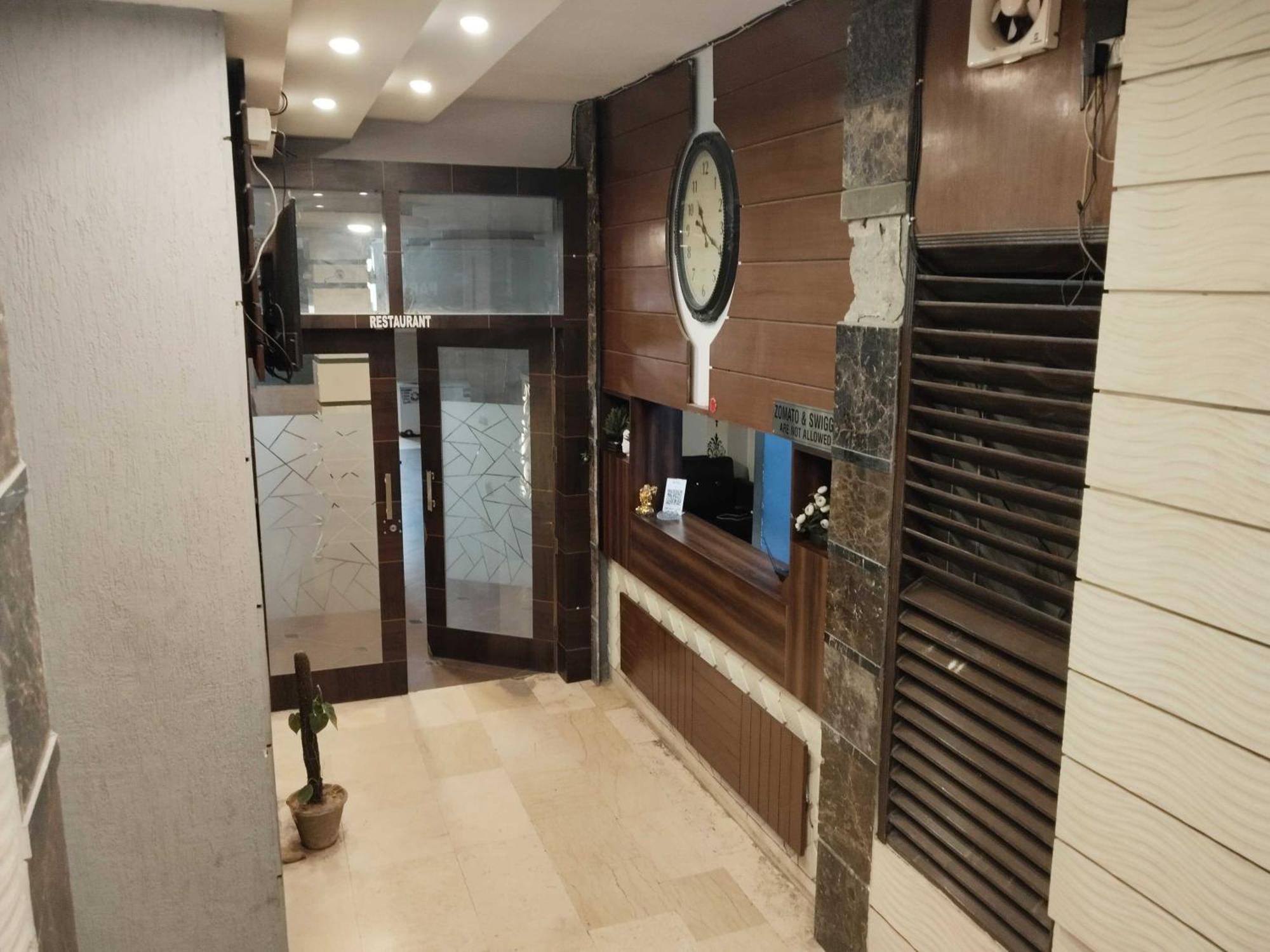 Super Hotel O Vivaan Residency Rohtak エクステリア 写真